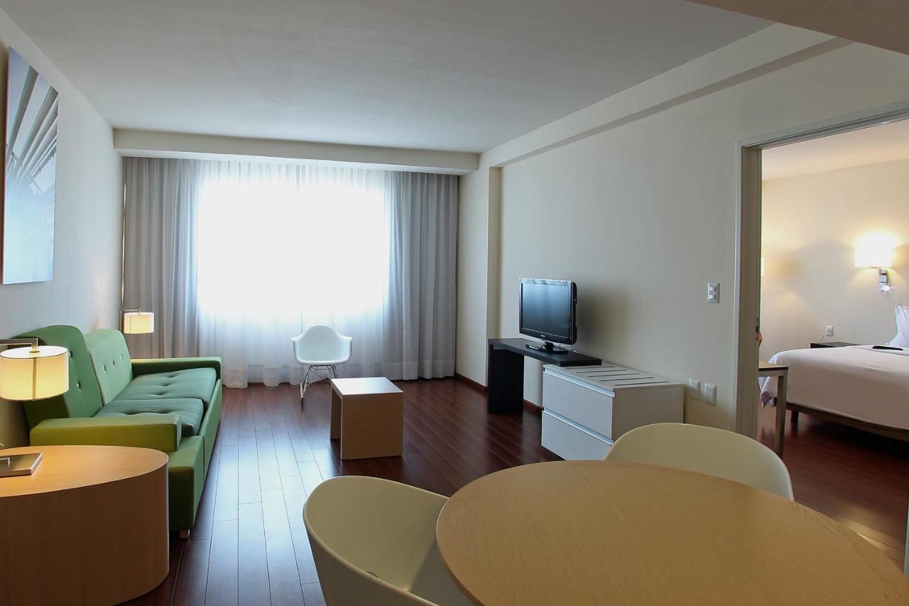 Hotel Opus Grand Toluca Aeropuerto ภายนอก รูปภาพ